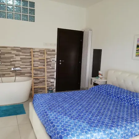 Couette-café Vela Bianca